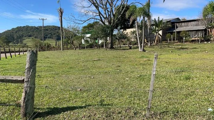 Chácara à venda e para Arrendar de 1 ha em Nova Hartz, RS, Brasil