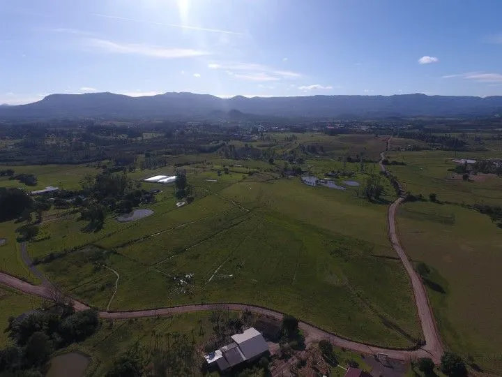 Chácara à venda e para Arrendar de 1 ha em Nova Hartz, RS, Brasil