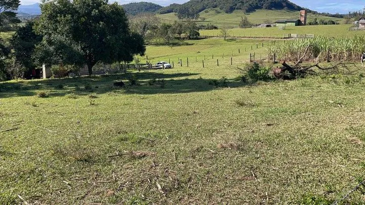 Chácara à venda e para Arrendar de 1 ha em Nova Hartz, RS, Brasil