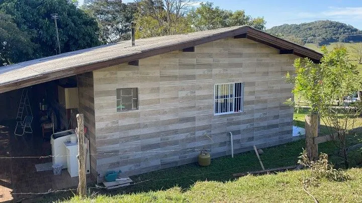 Chácara à venda e para Arrendar de 1 ha em Nova Hartz, RS, Brasil