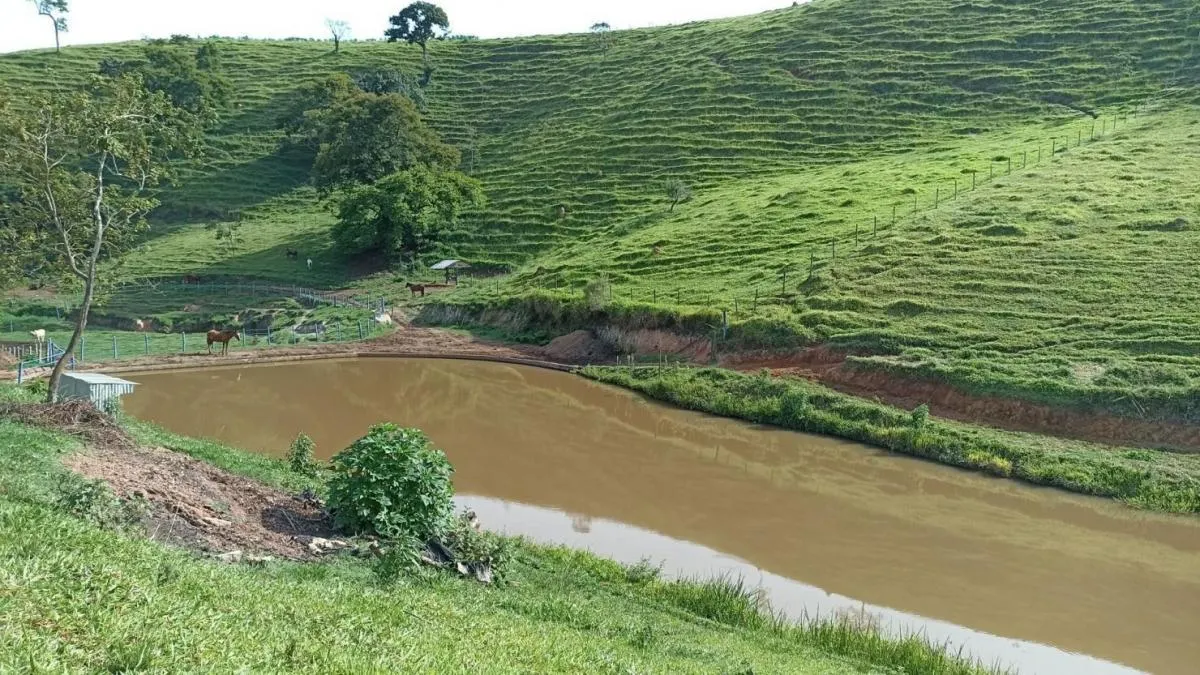 Sítio à venda de 42 ha em Paraibuna, SP, Brasil