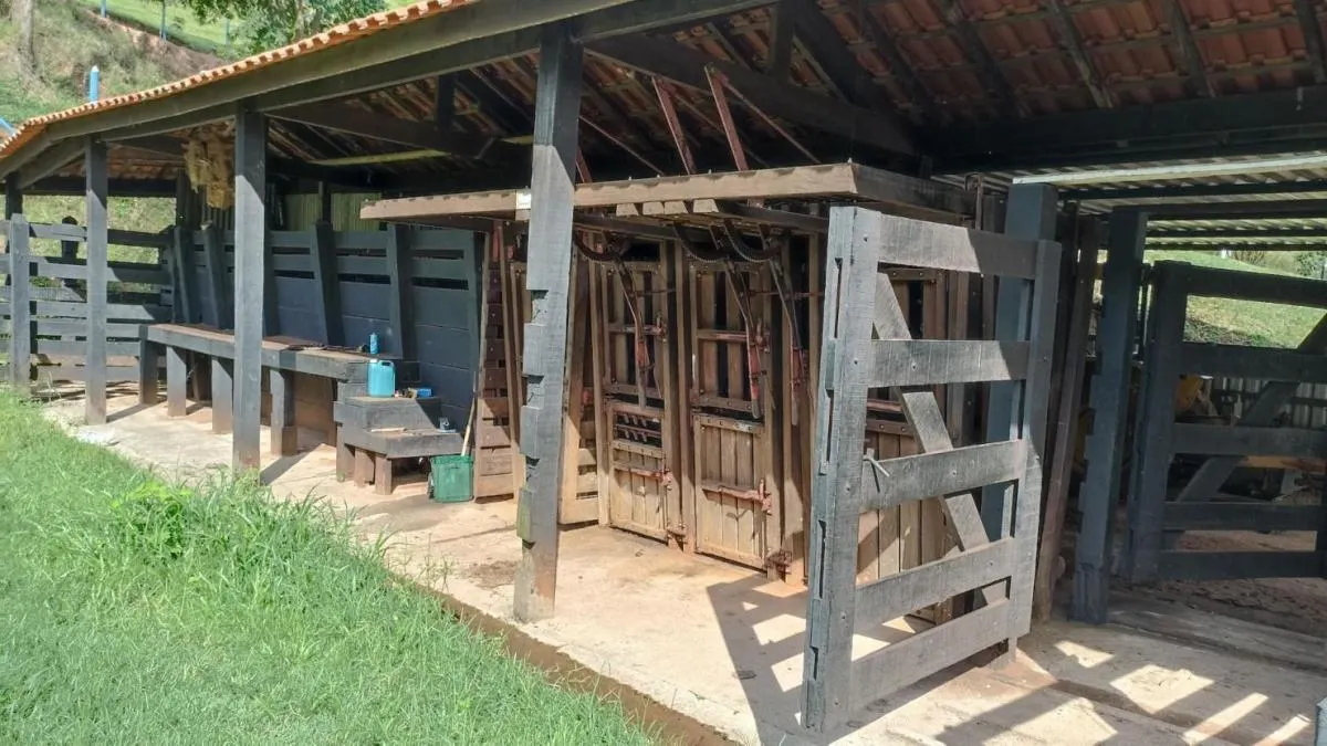 Sítio à venda de 42 ha em Paraibuna, SP, Brasil