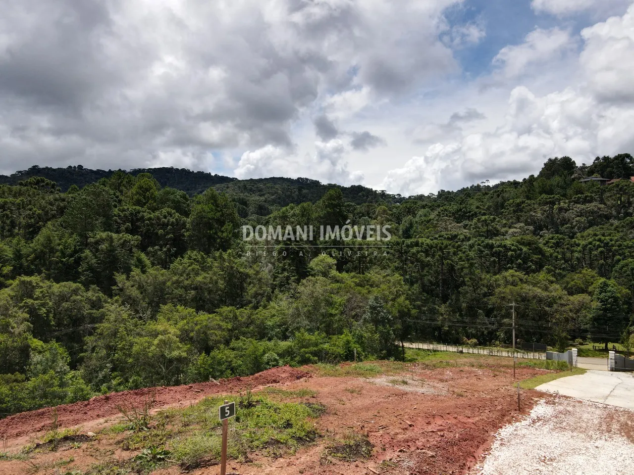 Terreno à venda de 1.090 m² em Campos do Jordão, SP, Brasil