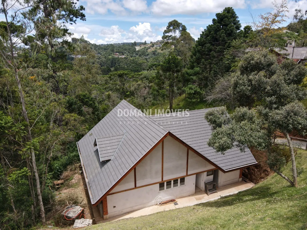 Casa à venda de 1.270 m² em Campos do Jordão, SP, Brasil