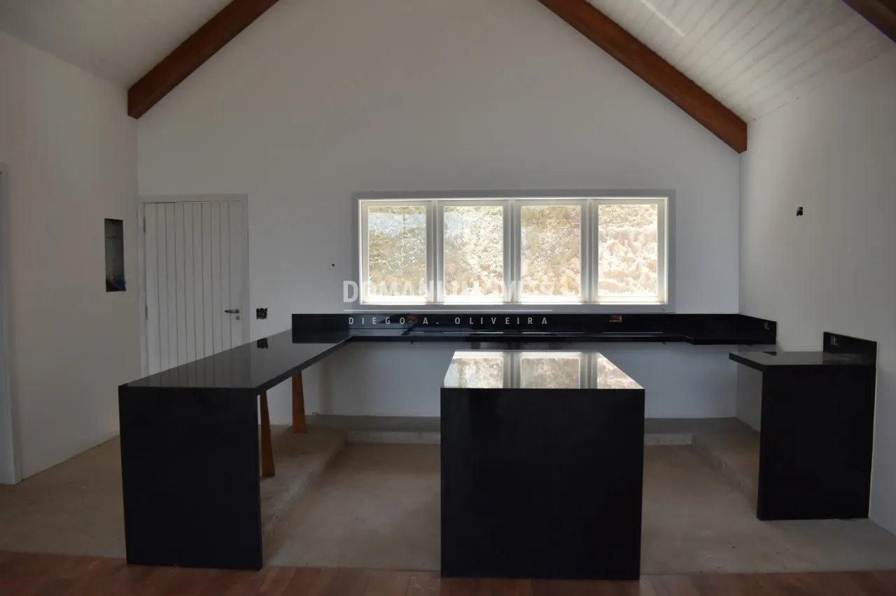 Casa à venda de 1.270 m² em Campos do Jordão, SP, Brasil