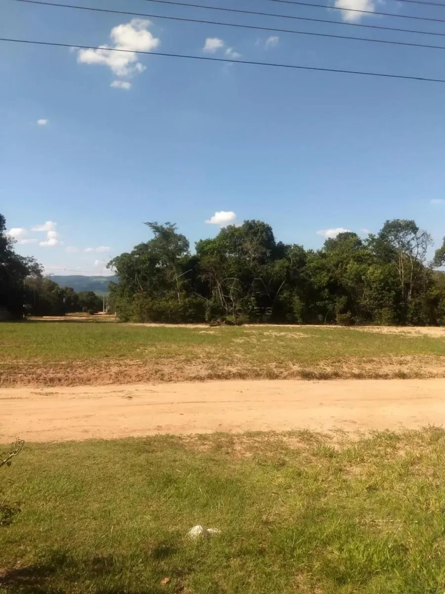 Country home for sale of 450 m² in Pardinho, SP, Brazil