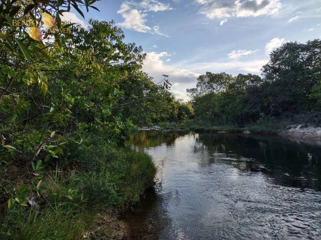 Fazenda à venda de 1.046 ha em Arinos, MG, Brasil