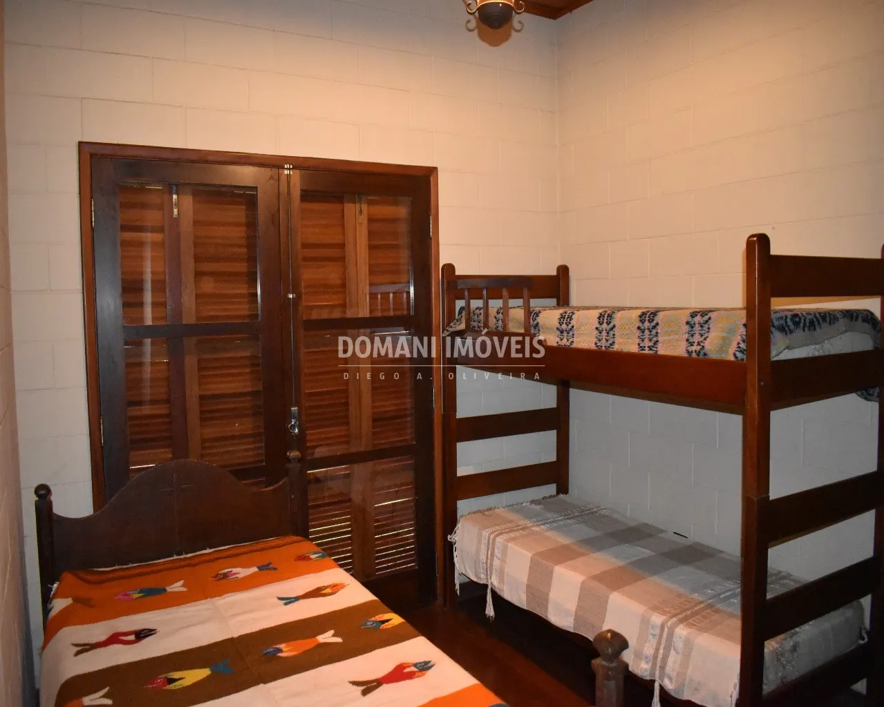 Casa à venda de 3.850 m² em Campos do Jordão, SP, Brasil
