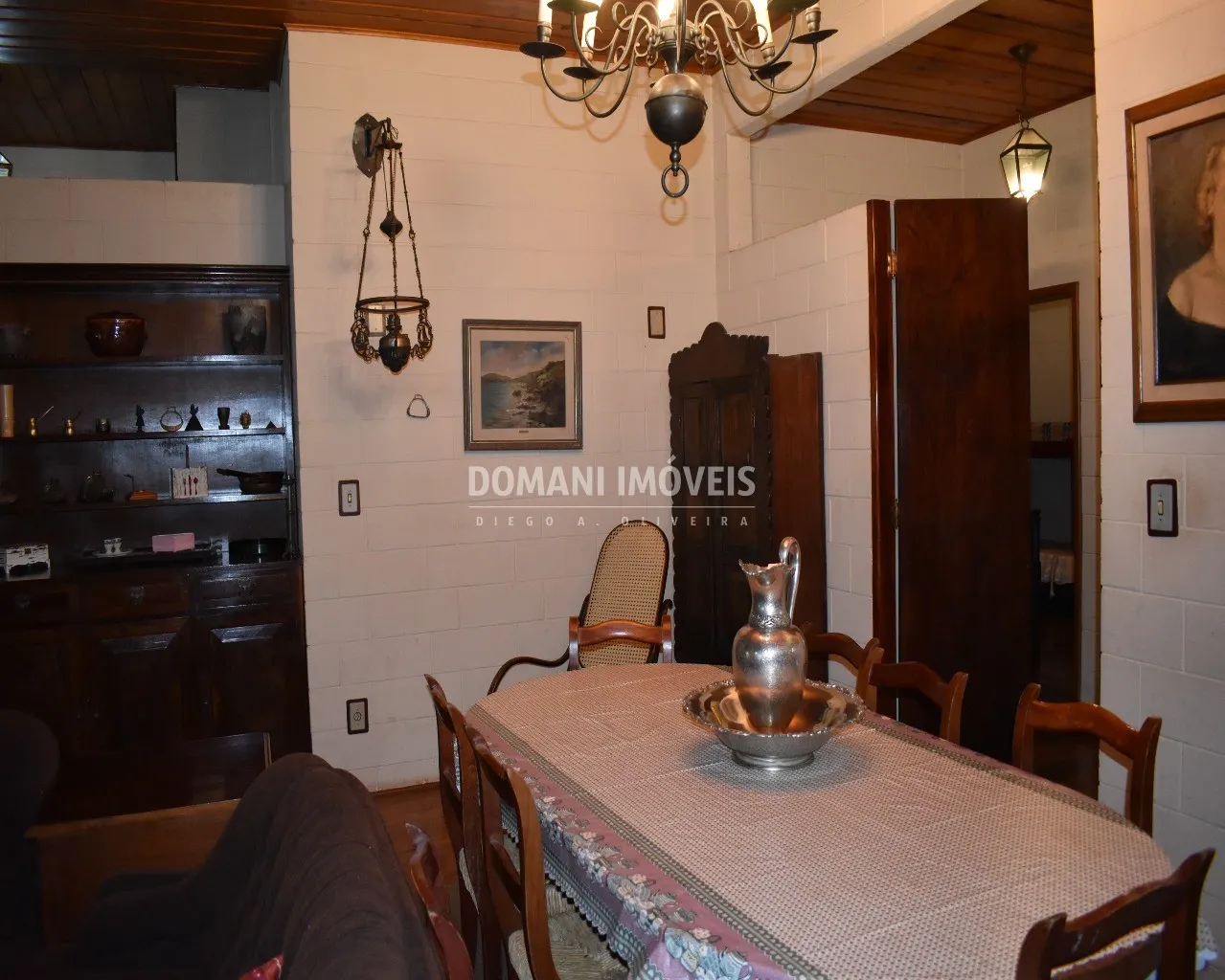 Casa à venda de 3.850 m² em Campos do Jordão, SP, Brasil