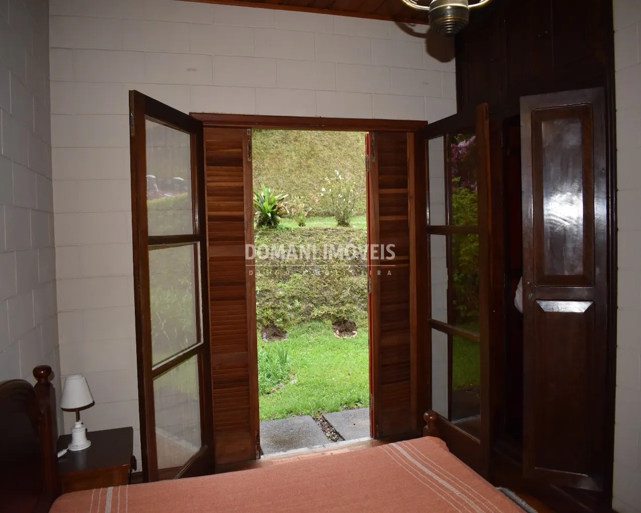 Casa à venda de 3.850 m² em Campos do Jordão, SP, Brasil