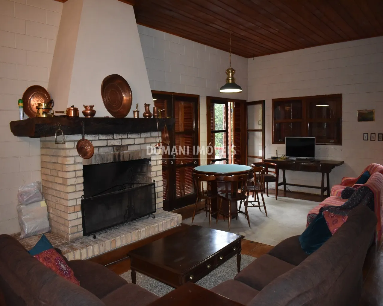Casa à venda de 3.850 m² em Campos do Jordão, SP, Brasil