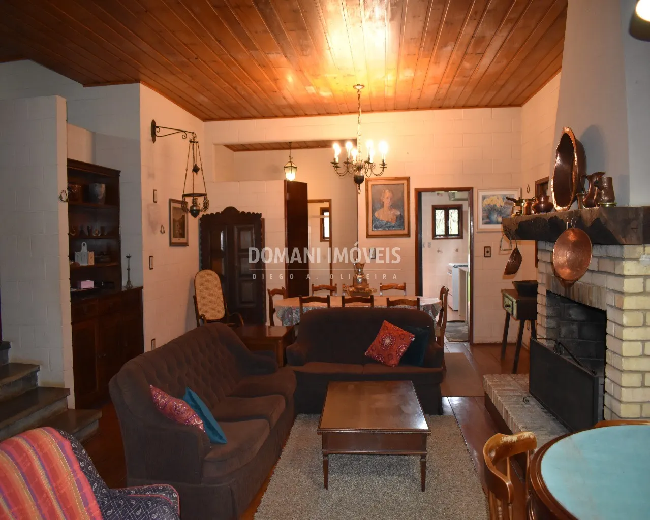 Casa à venda de 3.850 m² em Campos do Jordão, SP, Brasil