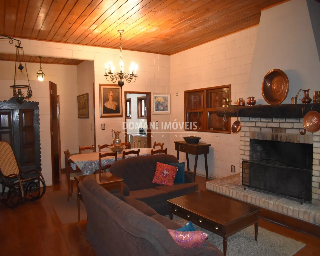 Casa à venda de 3.850 m² em Campos do Jordão, SP, Brasil