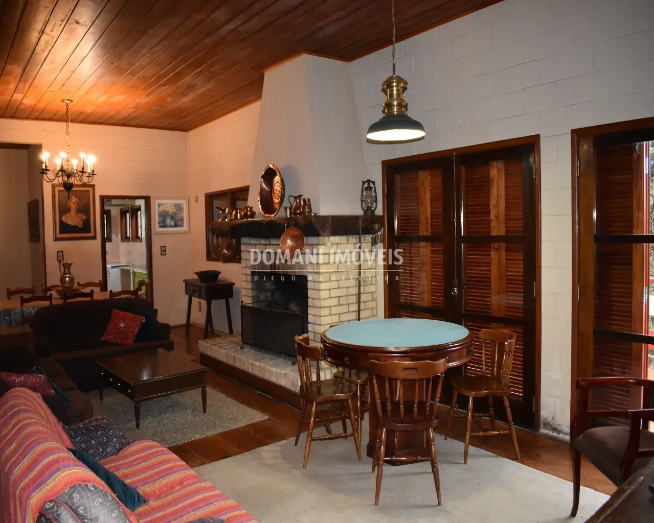 Casa à venda de 3.850 m² em Campos do Jordão, SP, Brasil