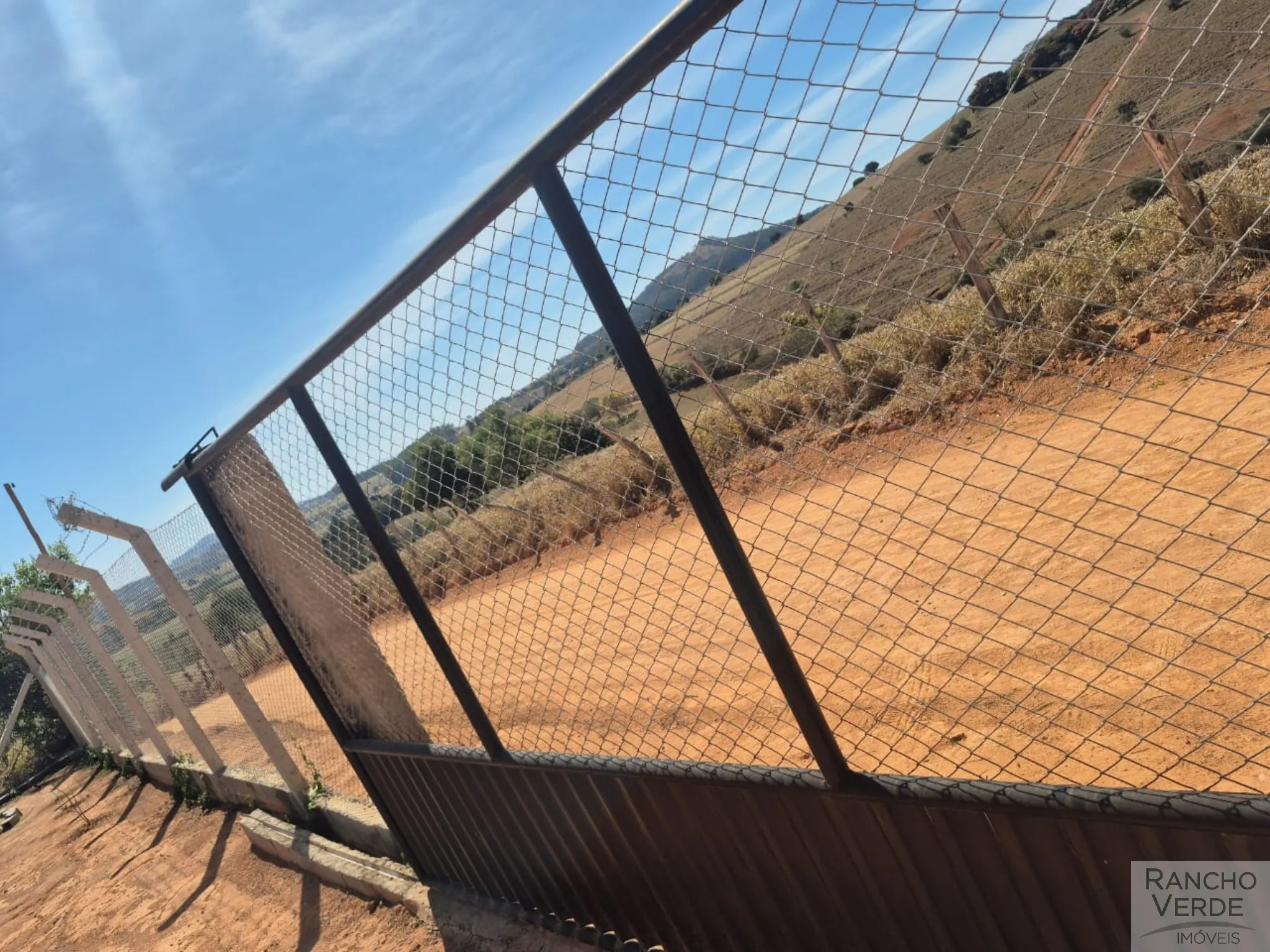 Chácara à venda de 1.000 m² em Conceição dos Ouros, MG, Brasil