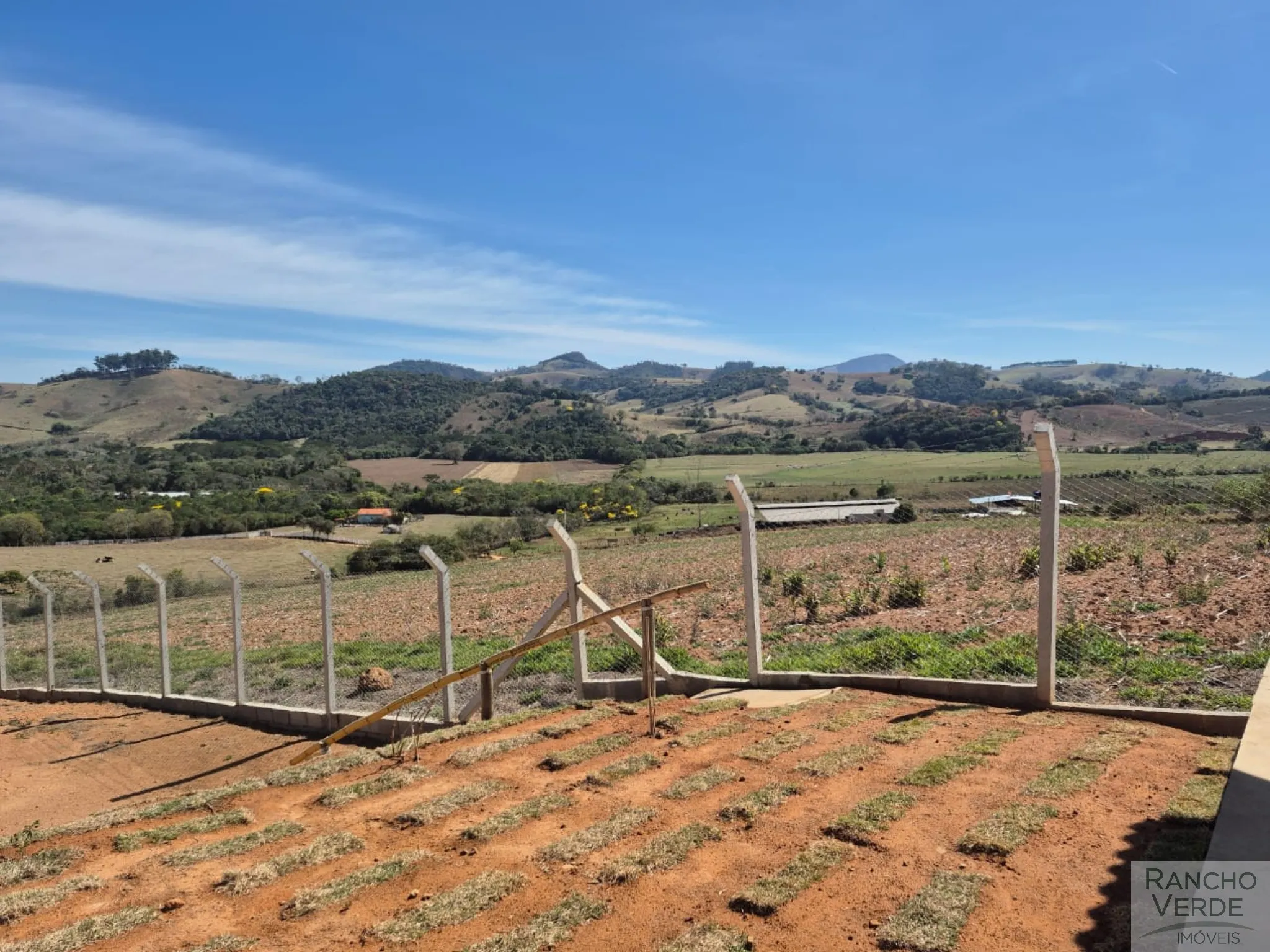Chácara à venda de 1.000 m² em Conceição dos Ouros, MG, Brasil