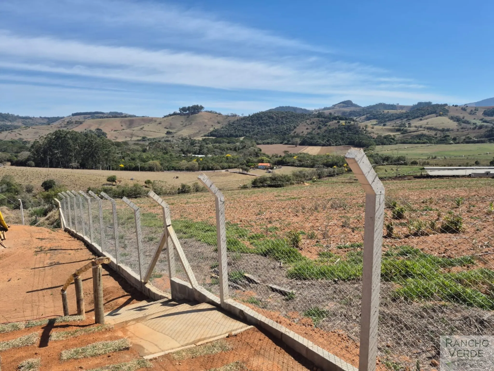 Chácara à venda de 1.000 m² em Conceição dos Ouros, MG, Brasil