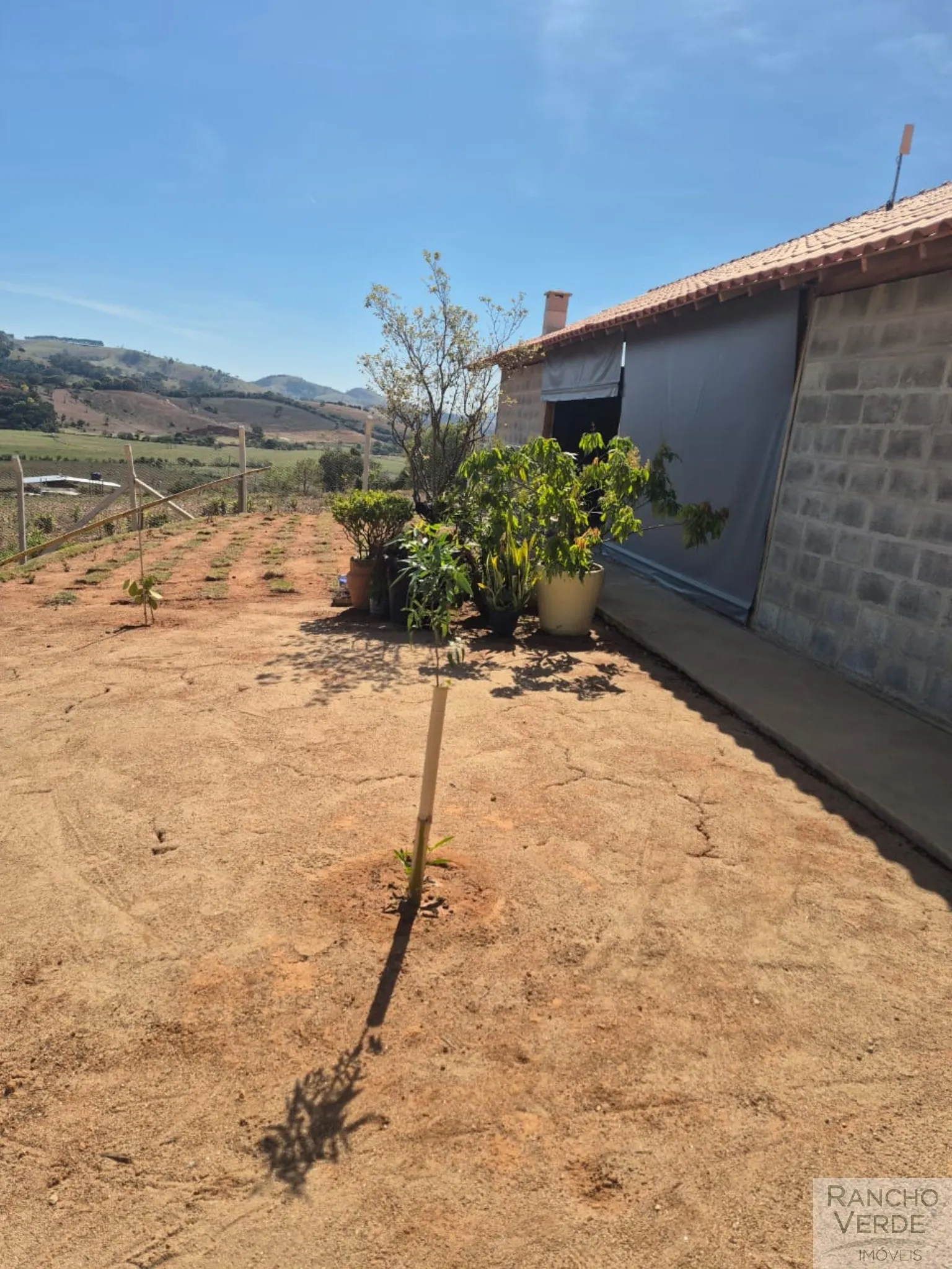 Chácara à venda de 1.000 m² em Conceição dos Ouros, MG, Brasil