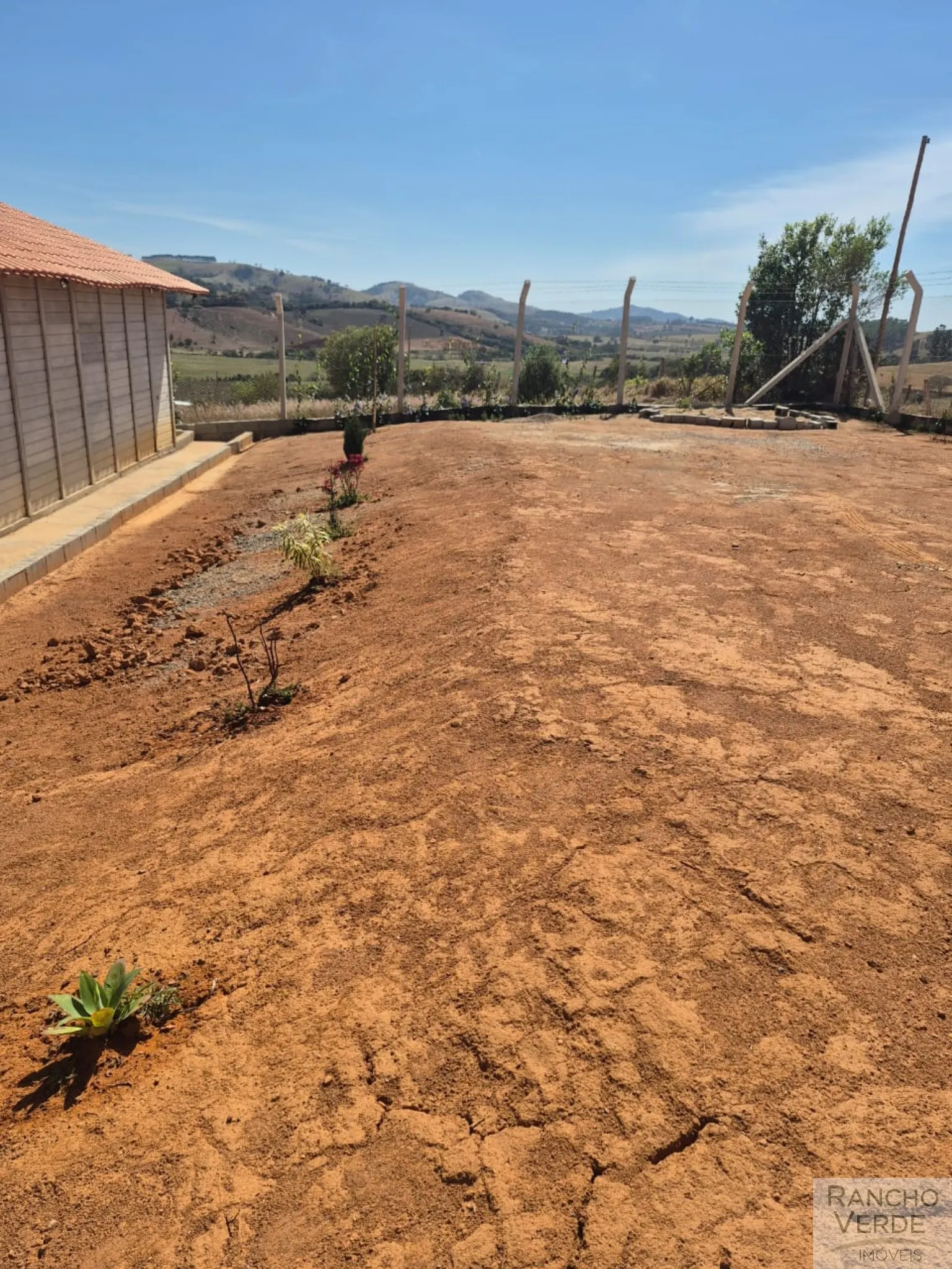 Chácara à venda de 1.000 m² em Conceição dos Ouros, MG, Brasil