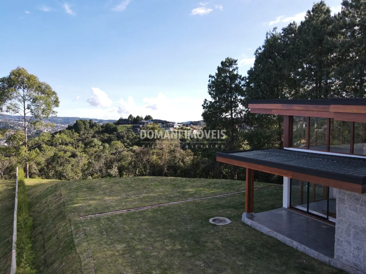 Casa à venda de 1.040 m² em Campos do Jordão, SP, Brasil