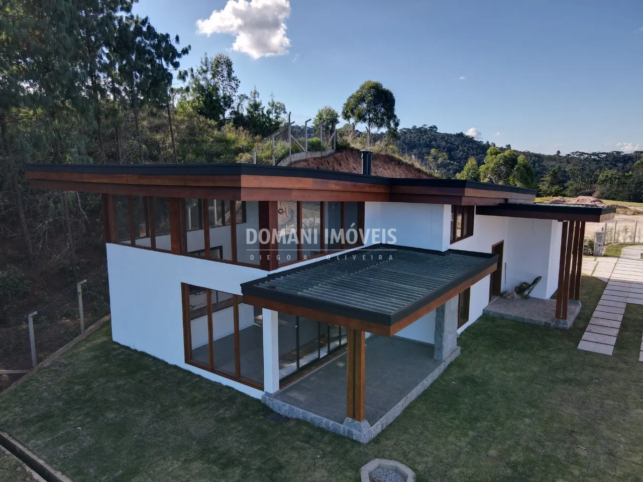 Casa à venda de 1.040 m² em Campos do Jordão, SP, Brasil