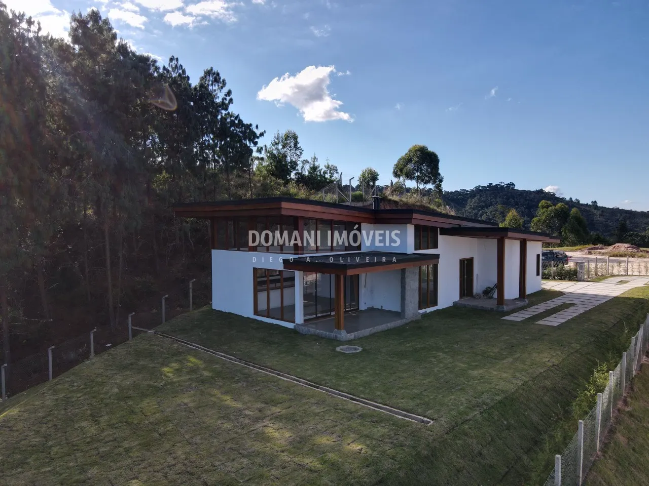 Casa à venda de 1.040 m² em Campos do Jordão, SP, Brasil