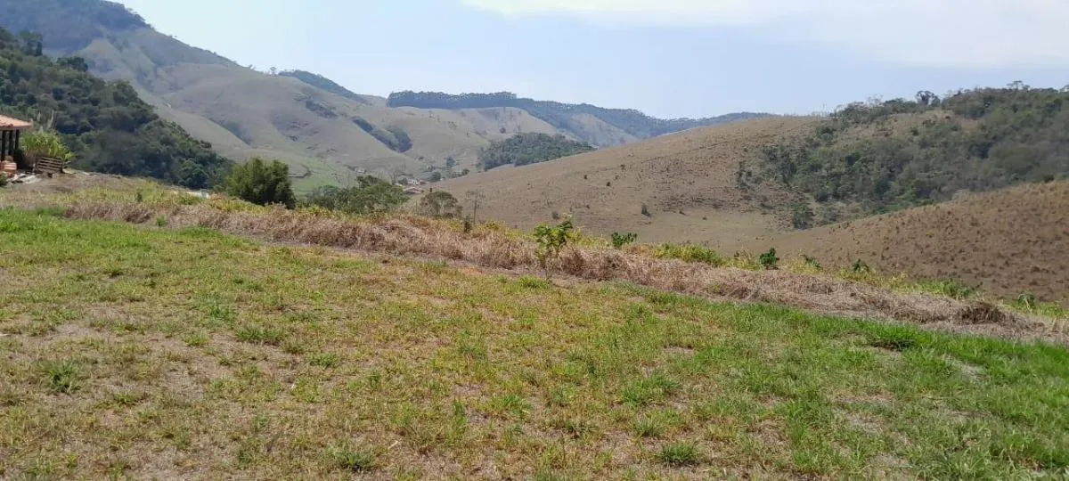 Sítio à venda de 4 ha em Paraibuna, SP, Brasil