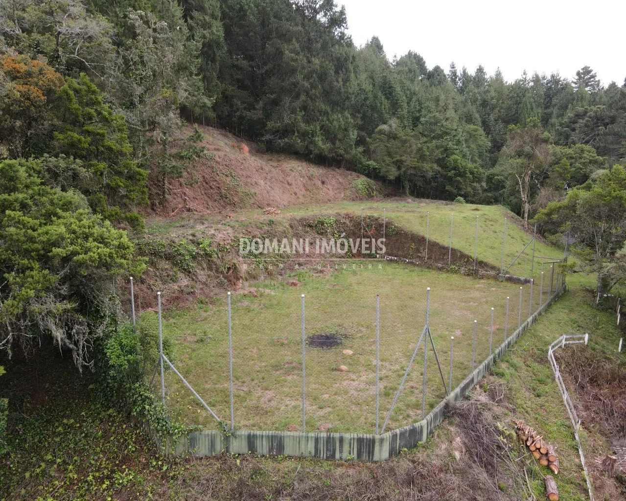 Casa à venda de 6.450 m² em Campos do Jordão, SP, Brasil