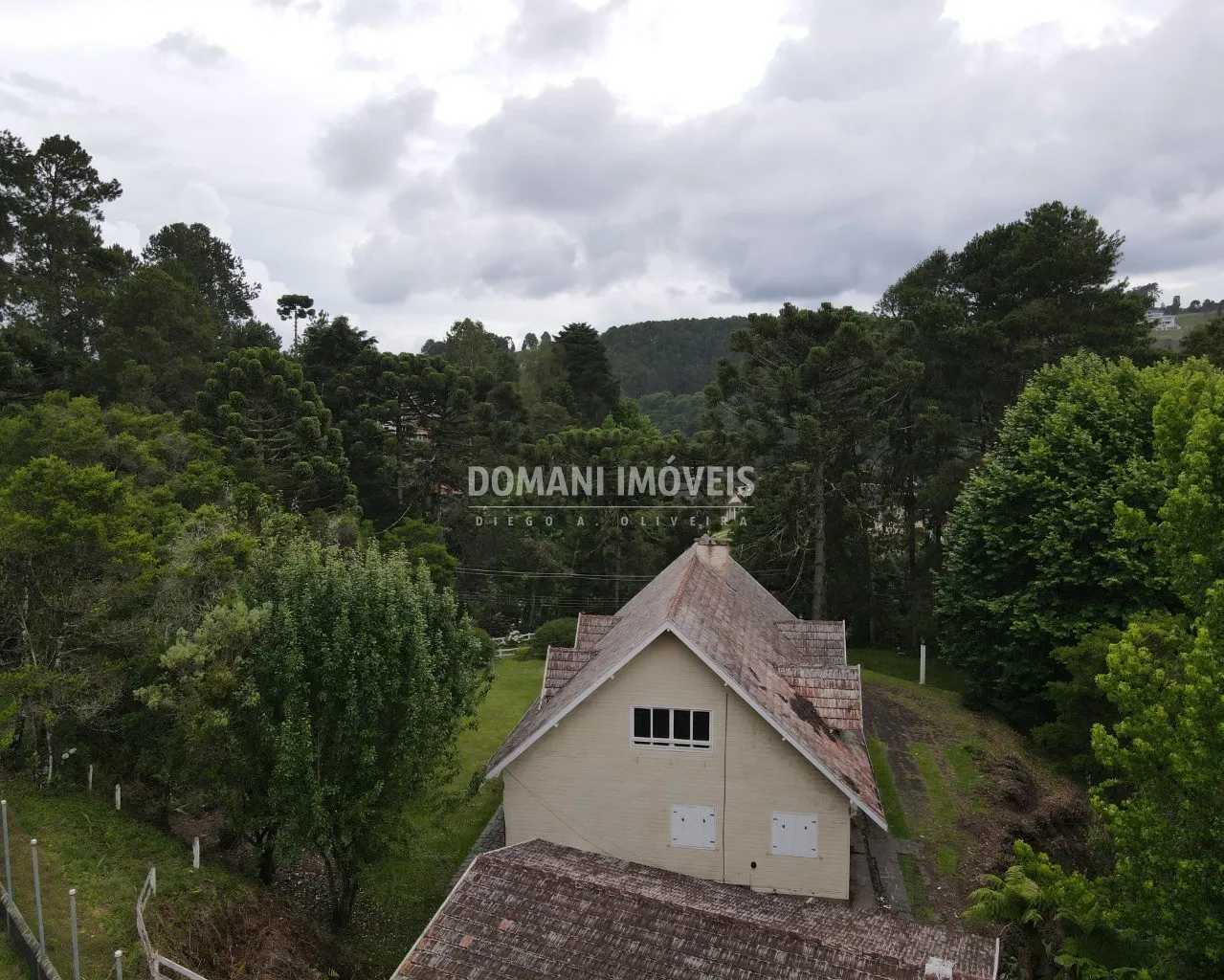Casa à venda de 6.450 m² em Campos do Jordão, SP, Brasil