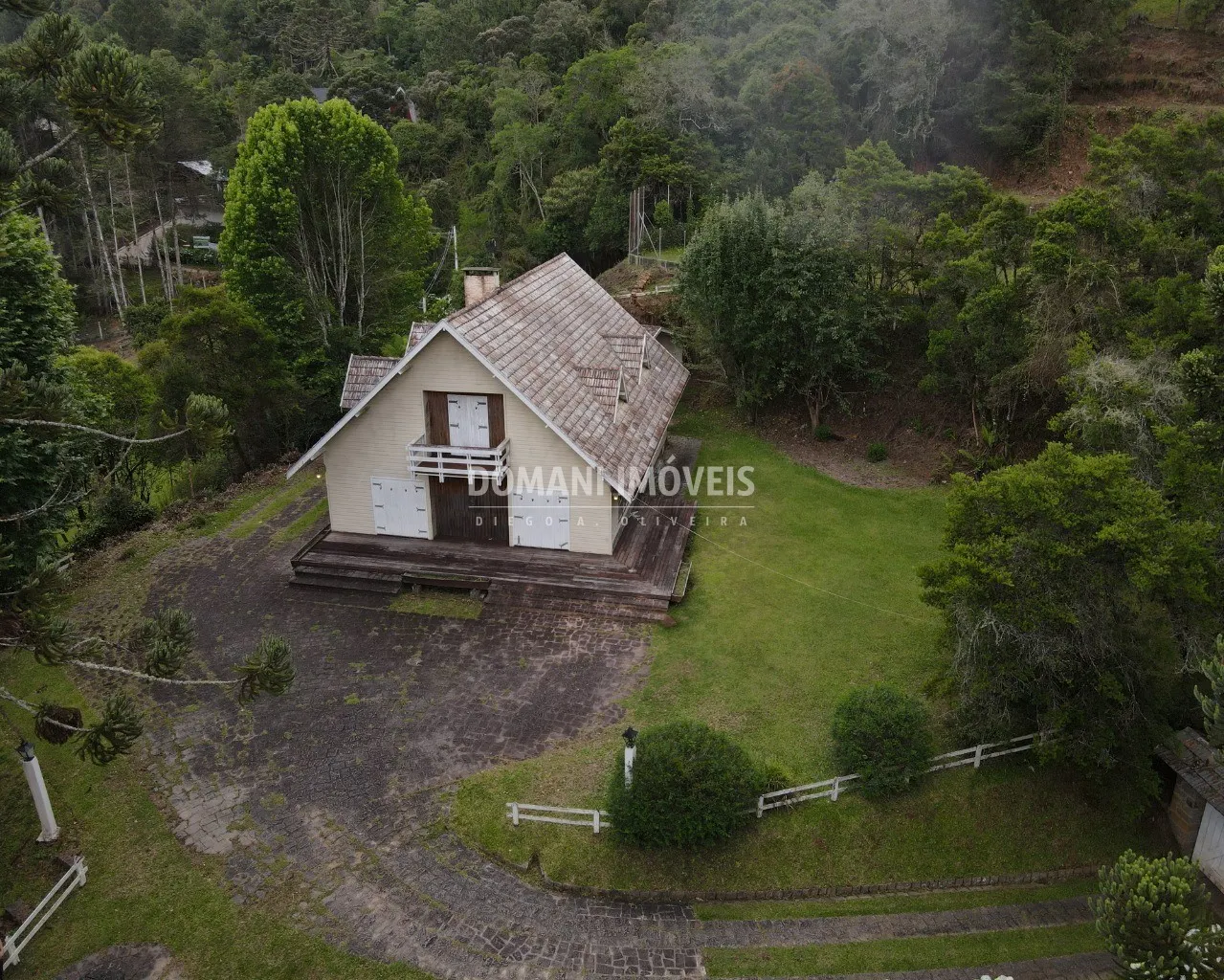 Casa à venda de 6.450 m² em Campos do Jordão, SP, Brasil