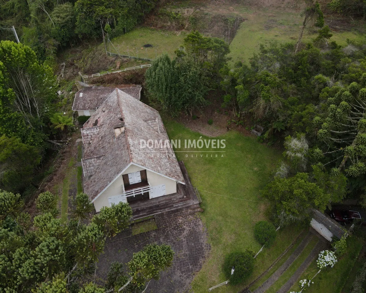 Casa à venda de 6.450 m² em Campos do Jordão, SP, Brasil