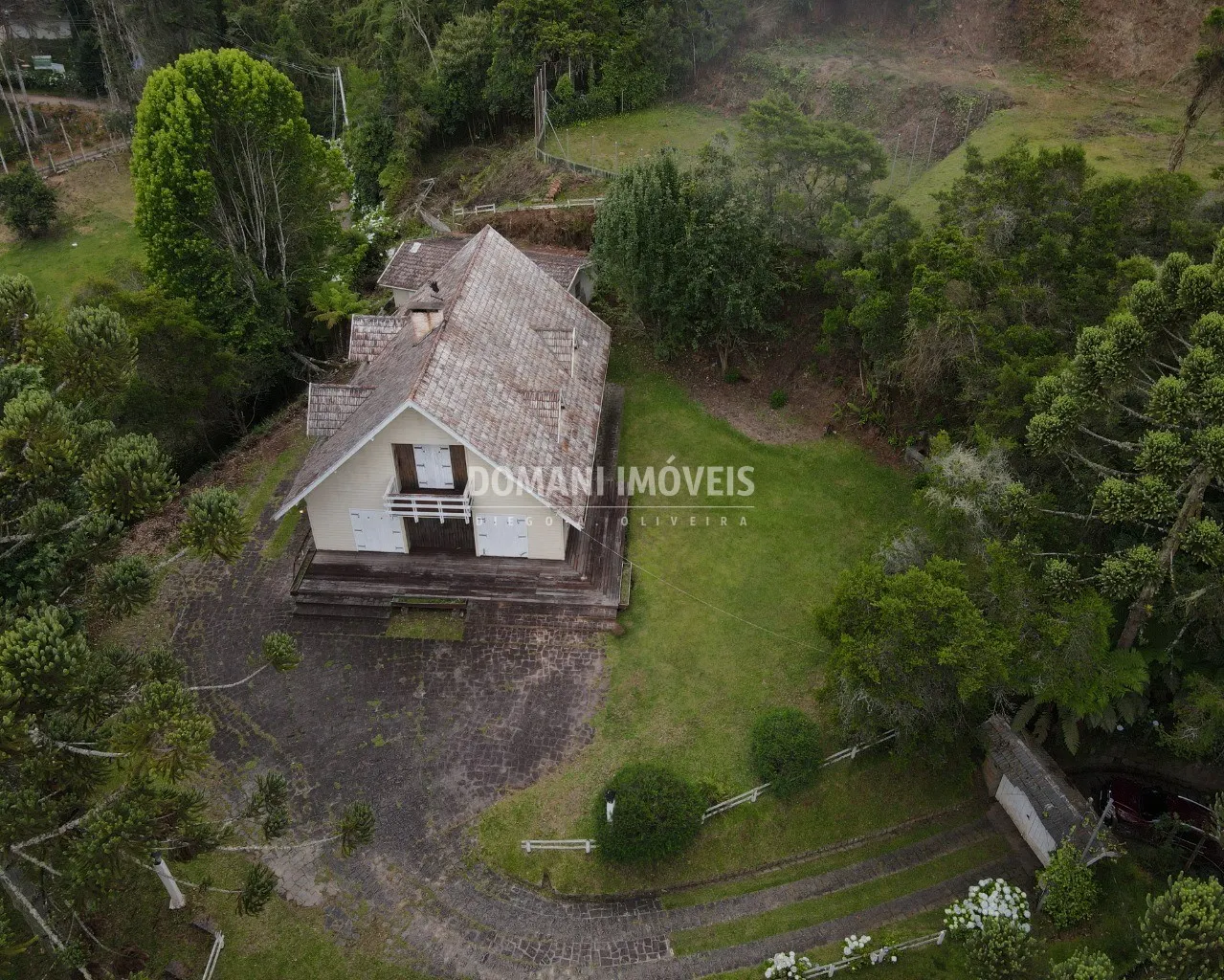 Casa à venda de 6.450 m² em Campos do Jordão, SP, Brasil