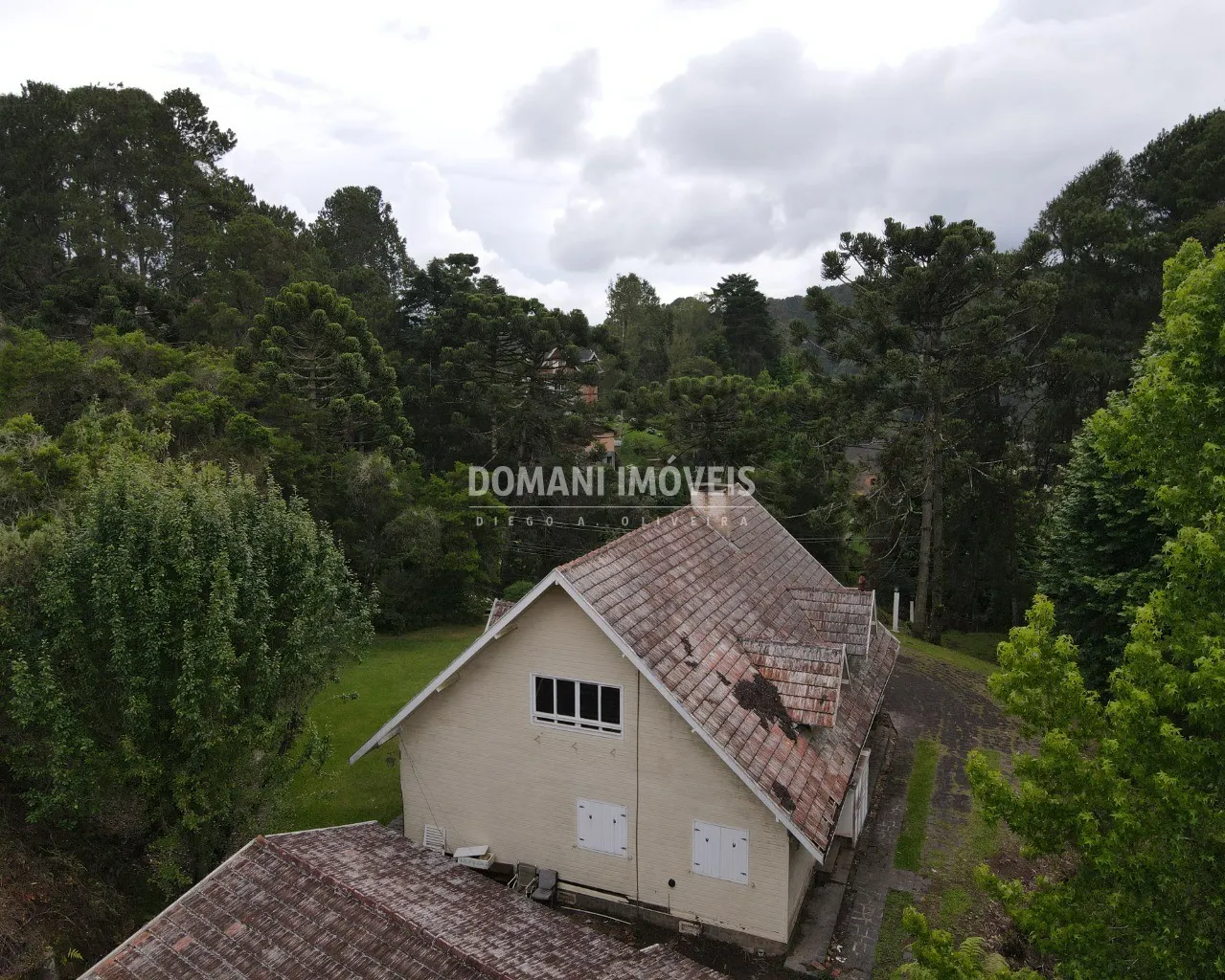 Casa à venda de 6.450 m² em Campos do Jordão, SP, Brasil