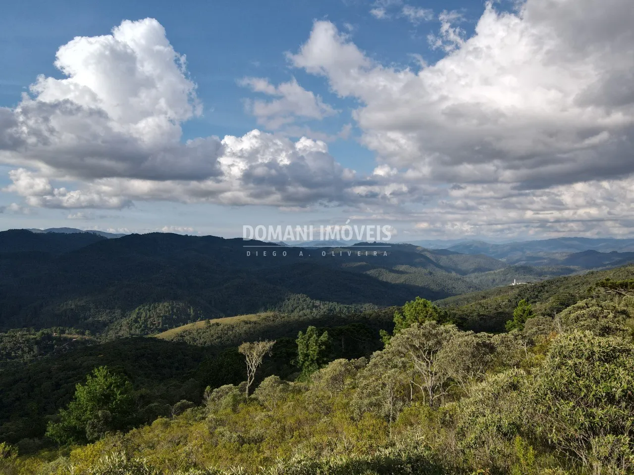Terreno à venda de 1.010 m² em Campos do Jordão, SP, Brasil