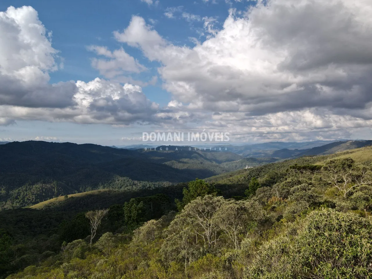 Terreno à venda de 1.010 m² em Campos do Jordão, SP, Brasil