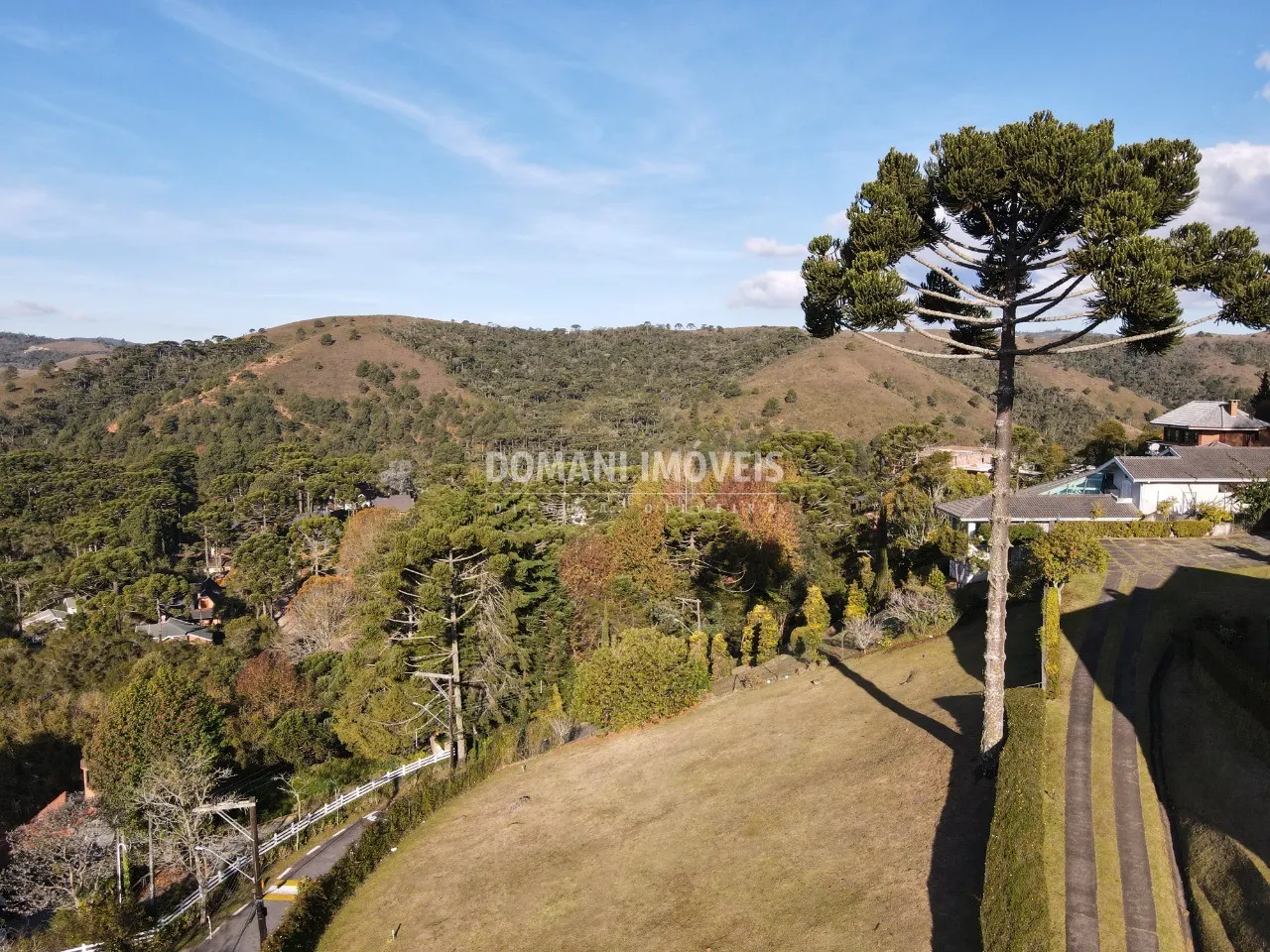 Terreno à venda de 1.780 m² em Campos do Jordão, SP, Brasil