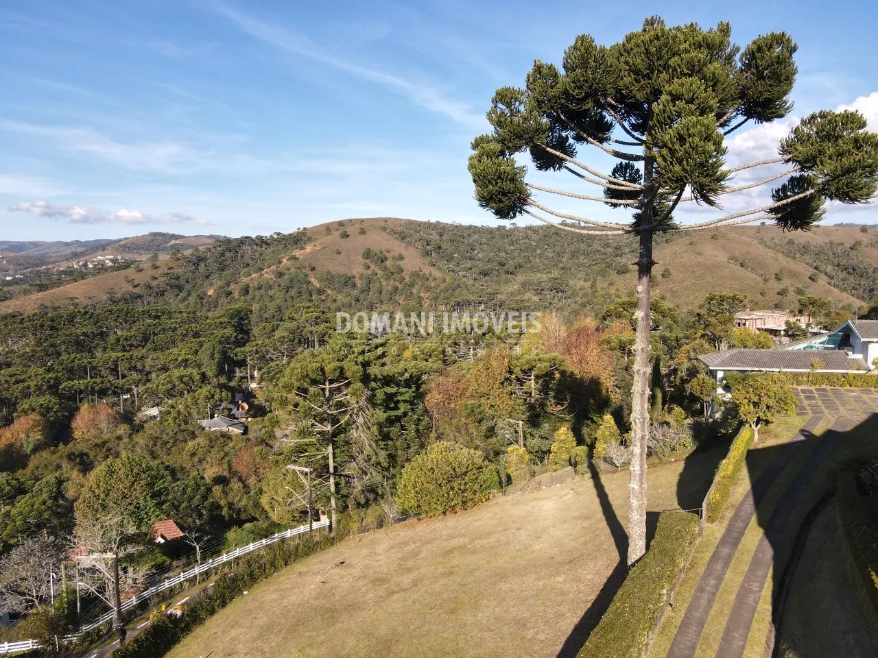 Terreno à venda de 1.780 m² em Campos do Jordão, SP, Brasil