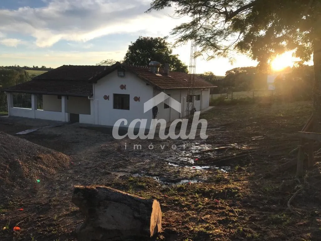 Fazenda à venda de 3.000 ha em Cássia dos Coqueiros, SP, Brasil