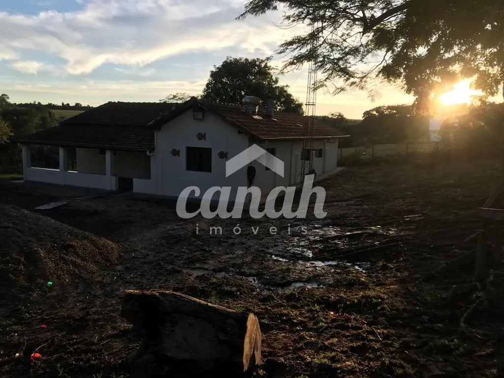 Fazenda à venda de 3.000 ha em Cássia dos Coqueiros, SP, Brasil