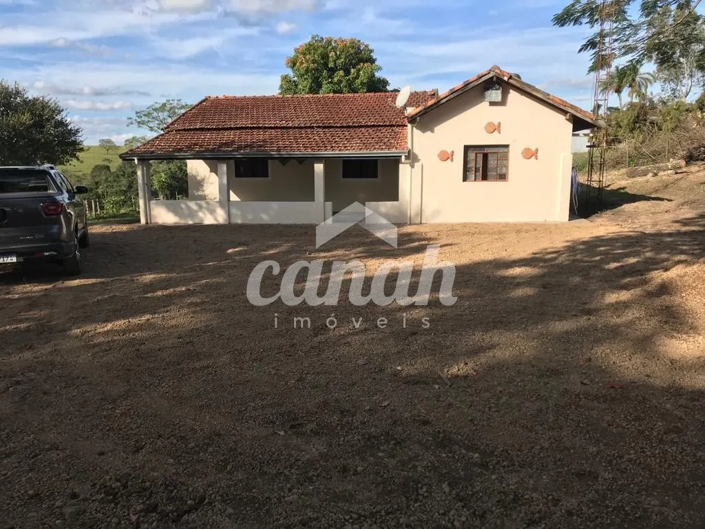 Fazenda à venda de 3.000 ha em Cássia dos Coqueiros, SP, Brasil