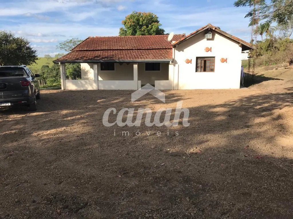 Fazenda à venda de 3.000 ha em Cássia dos Coqueiros, SP, Brasil