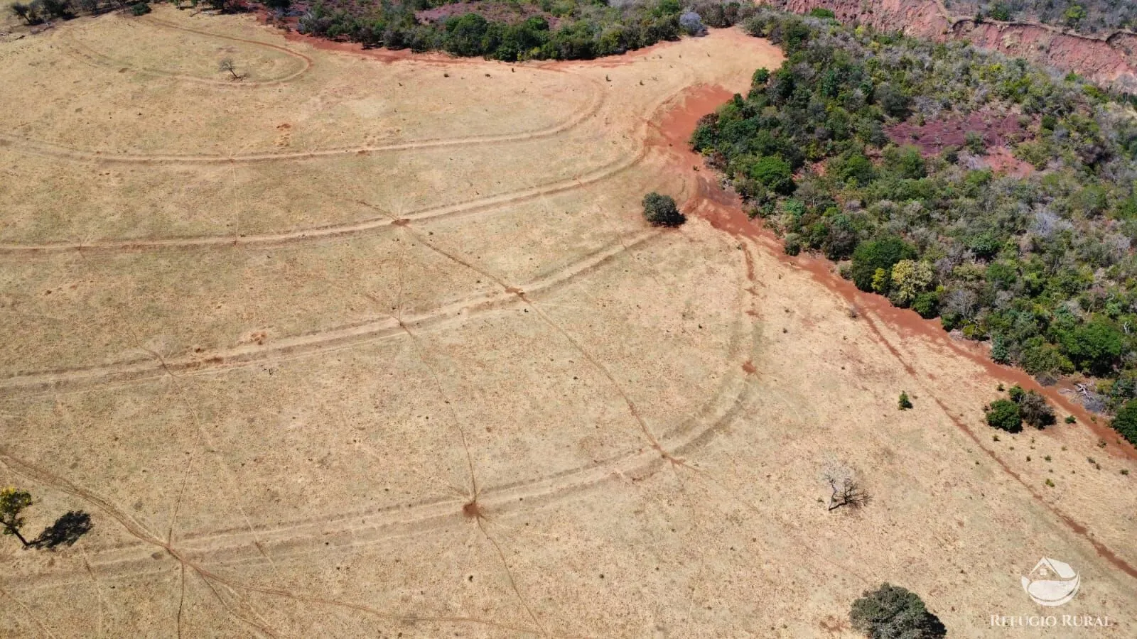 Fazenda à venda de 142 ha em Figueirão, MS, Brasil