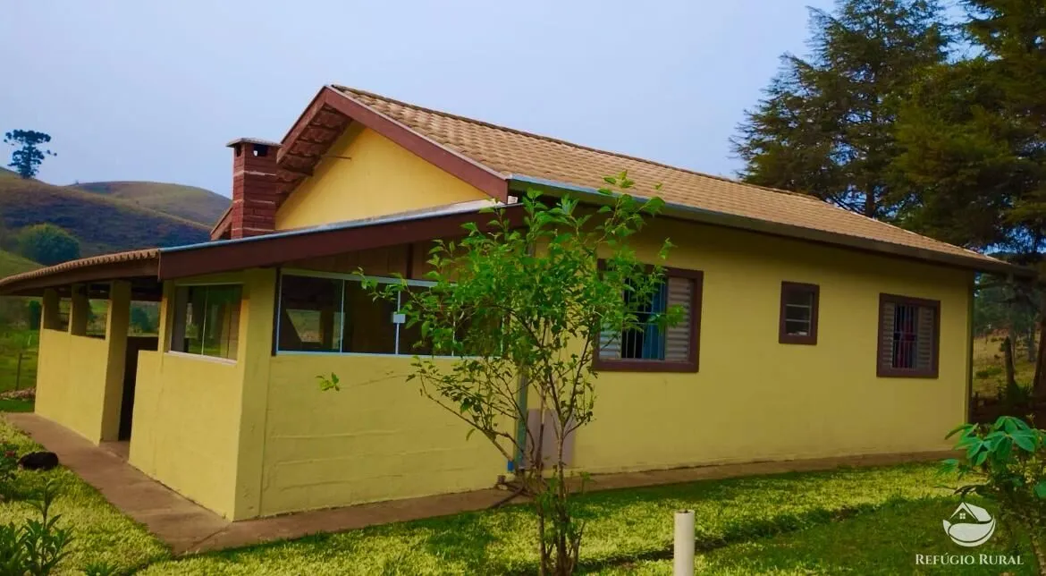 Chácara à venda de 7.000 m² em Sapucaí-Mirim, MG, Brasil