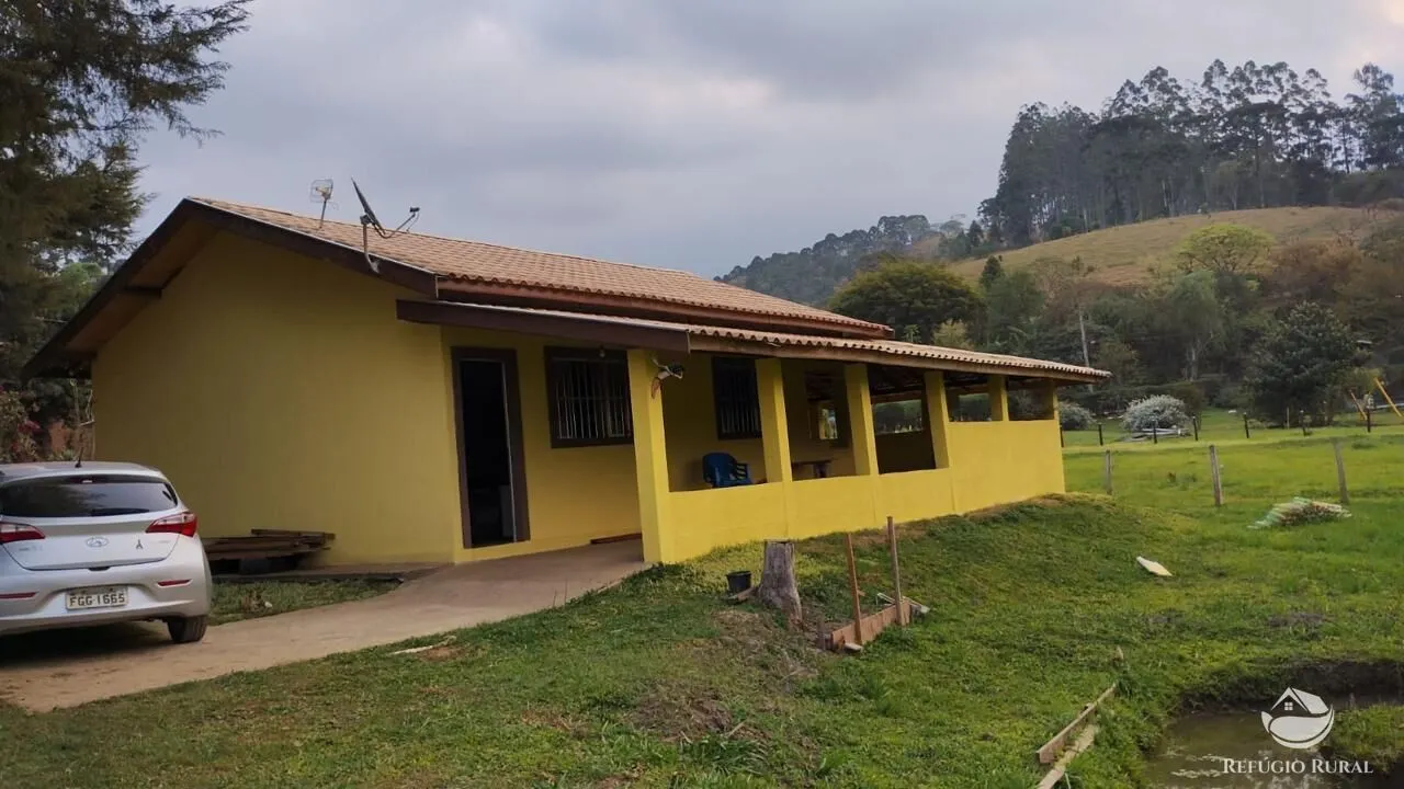 Chácara à venda de 7.000 m² em Sapucaí-Mirim, MG, Brasil