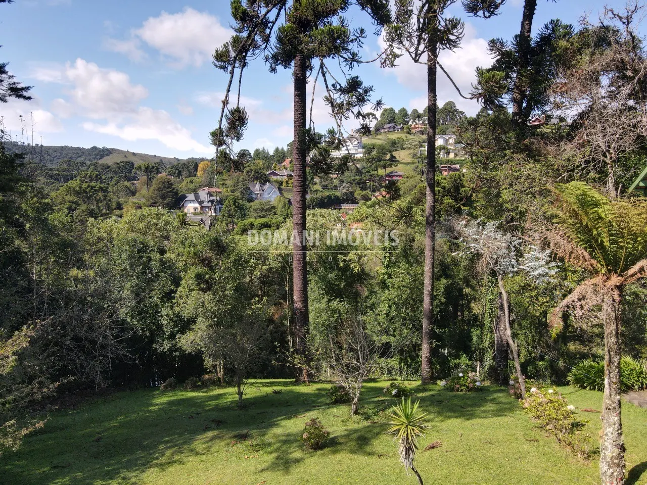 Casa à venda de 2.080 m² em Campos do Jordão, SP, Brasil
