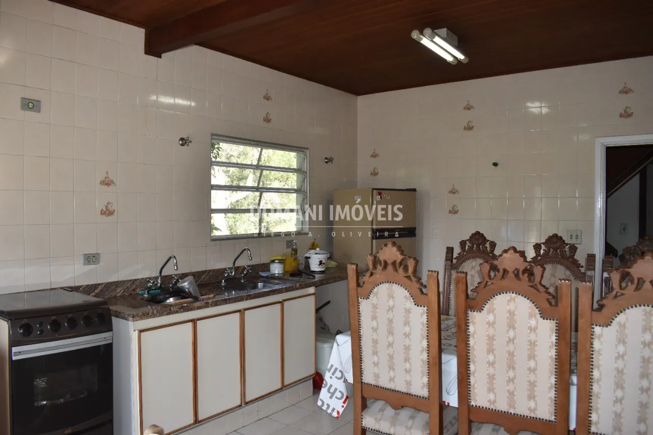 Casa à venda de 2.080 m² em Campos do Jordão, SP, Brasil