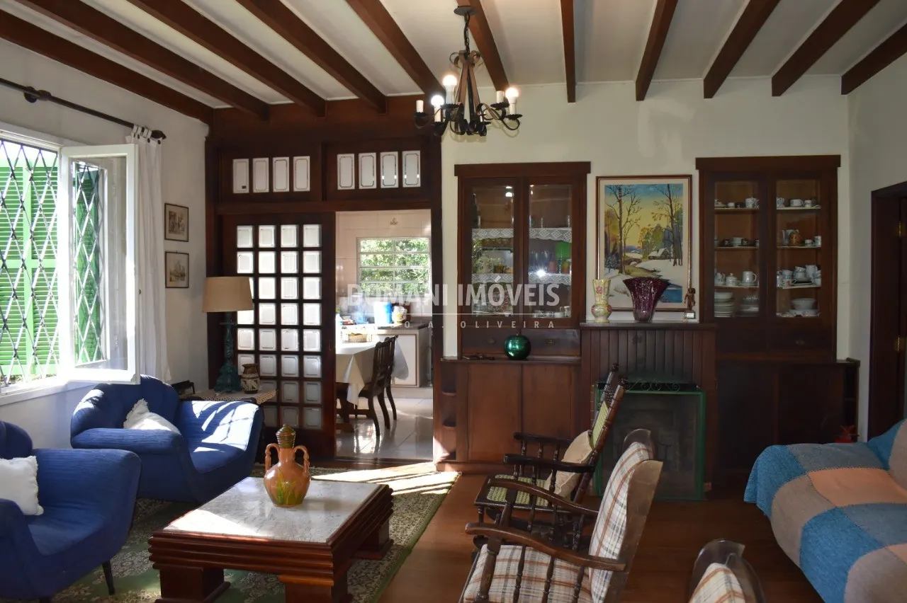 Casa à venda de 2.080 m² em Campos do Jordão, SP, Brasil
