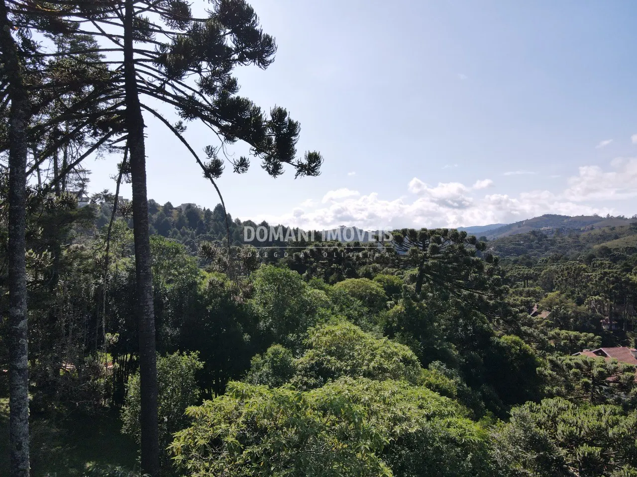 Casa à venda de 2.080 m² em Campos do Jordão, SP, Brasil