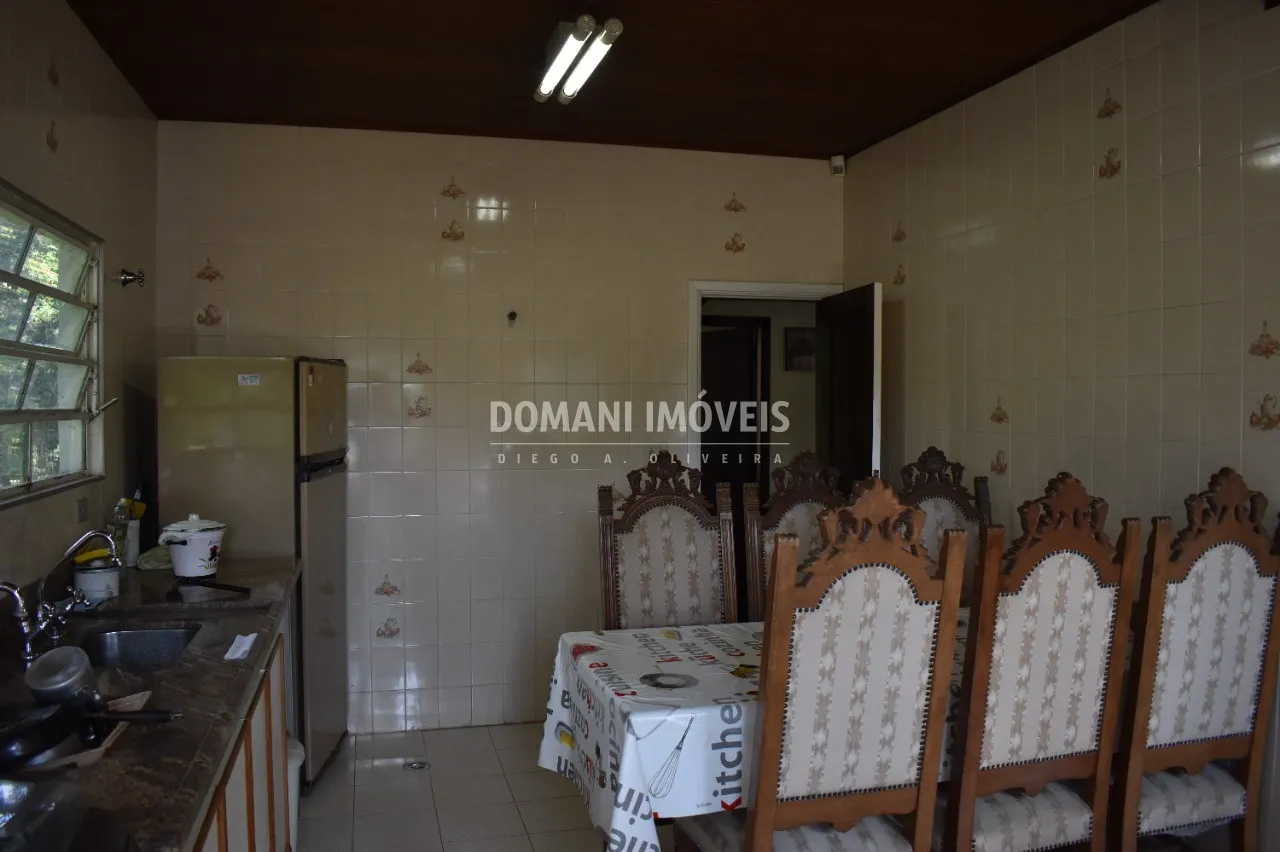 Casa à venda de 2.080 m² em Campos do Jordão, SP, Brasil