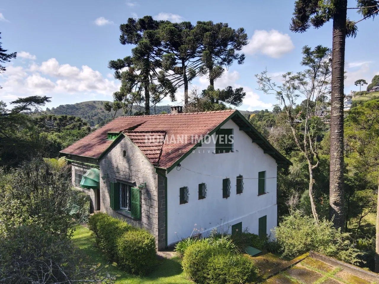 Casa à venda de 2.080 m² em Campos do Jordão, SP, Brasil